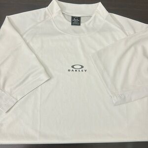 Oakley shortsleeve performance t shirt